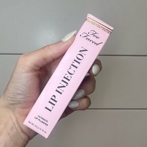 Too Faced Lip Injection Ultimate
